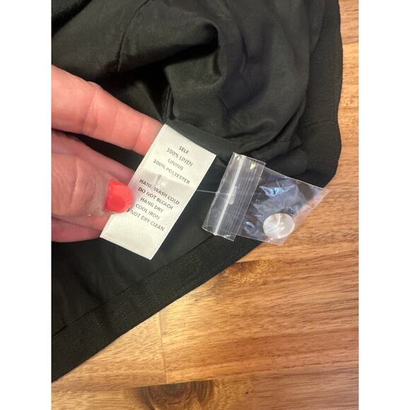 Mod Ref Black Vest women’s Small 90’s inspired suiting piece. Button closure - Picture 4 of 5